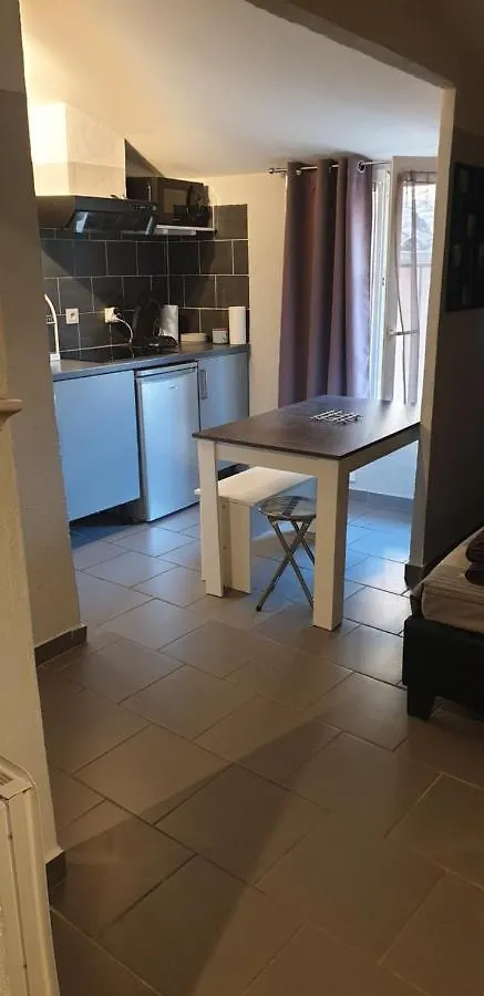 Bienvenue Au Centre Ville Arles Apartment 0*,